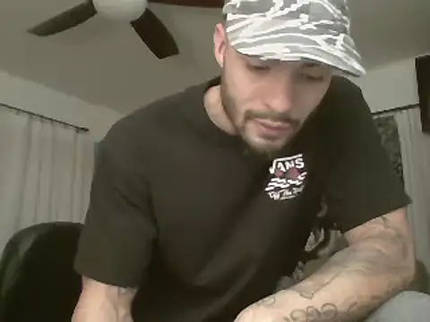 Snapshot of JohnnyDeep187 chatting on 01.08.25 JohnnyDeep187 online show from 01.08.25