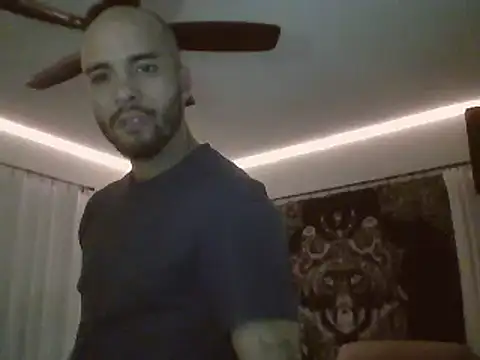 Snapshot of JohnnyDeep187 chatting on 01.10.25 JohnnyDeep187 online show from 01.10.25