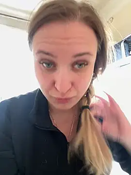 Snapshot of OlgaBuzzz chatting on 03.17.25 OlgaBuzzz online show from 03.17.25