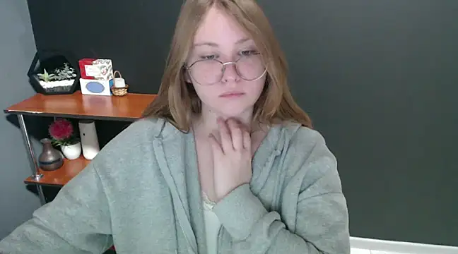 lady minx online show from 12.27.24