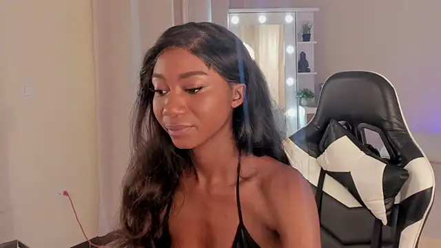 Snapshot of SavannahWildee chatting on 03.04.25 SavannahWildee online show from 03.04.25