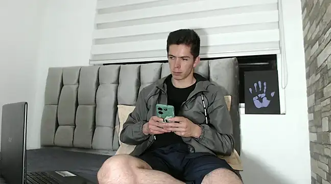 Snapshot of Eliantg chatting on 01.12.25 Eliantg online show from 01.12.25