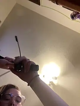 Snapshot of Lalalynn chatting on 10.21.25 Lalalynn online show from 10.21.25