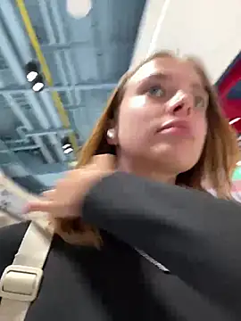 Snapshot of enjoy_my_beauty chatting on 01.18.25 enjoy my beauty online show from 01.18.25