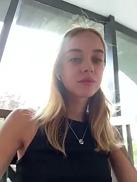 Snapshot of enjoy_my_beauty chatting on 02.17.25 enjoy my beauty online show from 02.17.25