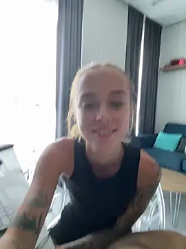 Snapshot of enjoy_my_beauty chatting on 02.27.25 enjoy my beauty online show from 02.27.25