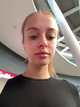 Snapshot of enjoy_my_beauty chatting on 03.07.25 enjoy my beauty online show from 03.07.25