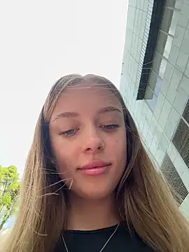 Snapshot of enjoy_my_beauty chatting on 03.23.25 enjoy my beauty online show from 03.23.25