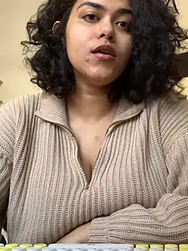 Snapshot of Curvydesifromgermany chatting on 03.08.25 Curvydesifromgermany online show from 03.08.25