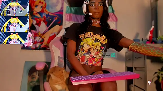 Snapshot of Effy_Marinn chatting on 09.18.25 Effy Marinn online show from 09.18.25