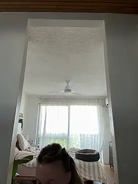 Snapshot of isisxoxx chatting on 09.09.25 isisxoxx online show from 09.09.25