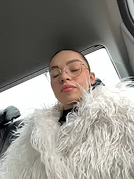 Snapshot of AnaWest chatting on 01.27.25 AnaWest online show from 01.27.25