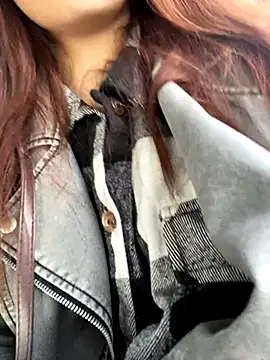 Snapshot of AnaWest chatting on 09.26.25 AnaWest online show from 09.26.25