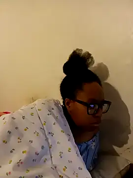 Snapshot of madamsensuale chatting on 01.04.25 madamsensuale online show from 01.04.25