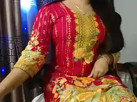 Snapshot of Unlucky-flowers chatting on 01.24.25 Unlucky-flowers online show from 01.24.25