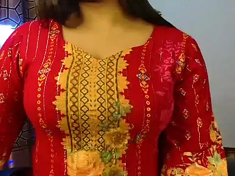 Snapshot of Unlucky-flowers chatting on 01.28.25 Unlucky-flowers online show from 01.28.25