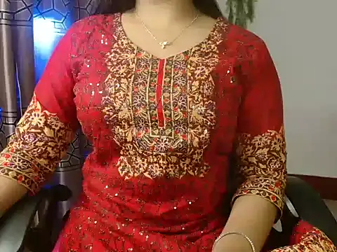 Snapshot of Unlucky-flowers chatting on 02.14.25 Unlucky-flowers online show from 02.14.25