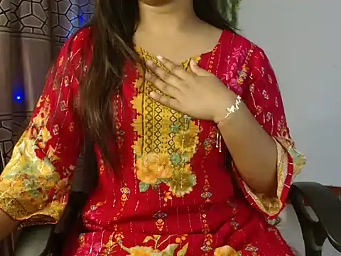 Snapshot of Unlucky-flowers chatting on 02.19.25 Unlucky-flowers online show from 02.19.25