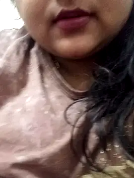 Snapshot of smile_pretty chatting on 12.12.24 smile pretty online show from 12.12.24