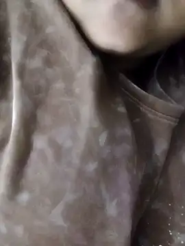 Snapshot of smile_pretty chatting on 12.13.24 smile pretty online show from 12.13.24