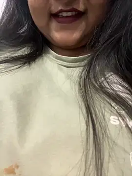 Snapshot of smile_pretty chatting on 09.26.25 smile pretty online show from 09.26.25