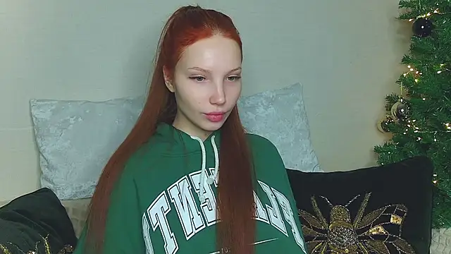 Snapshot of JudyWalkerr chatting on 12.27.24 JudyWalkerr online show from 12.27.24