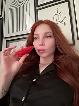 Snapshot of JudyWalkerr chatting on 02.20.25 JudyWalkerr online show from 02.20.25