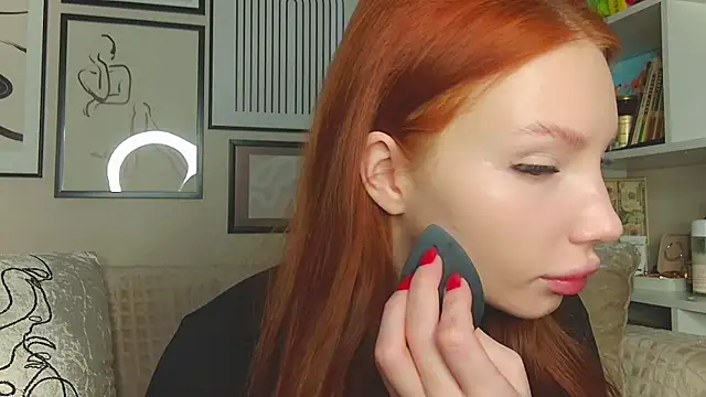 Snapshot of JudyWalkerr chatting on 03.19.25 JudyWalkerr online show from 03.19.25