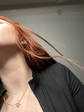 Snapshot of JudyWalkerr chatting on 03.21.25 JudyWalkerr online show from 03.21.25