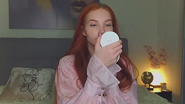 Snapshot of JudyWalkerr chatting on 09.11.25 JudyWalkerr online show from 09.11.25