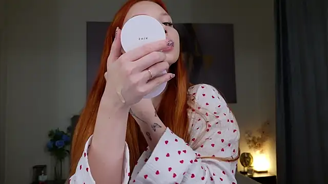 Snapshot of JudyWalkerr chatting on 09.28.25 JudyWalkerr online show from 09.28.25