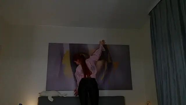 Snapshot of JudyWalkerr chatting on 10.08.25 JudyWalkerr online show from 10.08.25