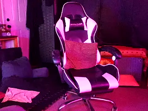 Snapshot of bigshh8 chatting on 03.07.25 bigshh8 online show from 03.07.25