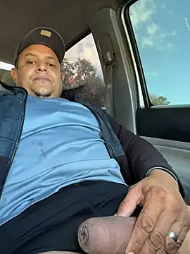 Snapshot of gorion1 chatting on 11.12.25 gorion1 online show from 11.12.25