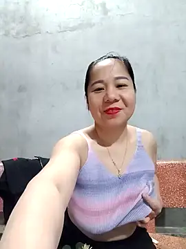 Snapshot of Queen_18200 chatting on 12.16.24 Queen 18200 online show from 12.16.24