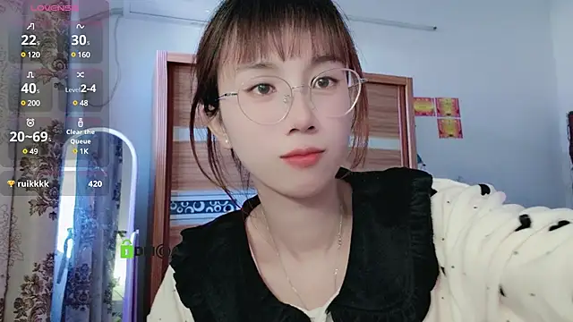 Snapshot of Lili_666 chatting on 01.10.25 Lili 666 online show from 01.10.25