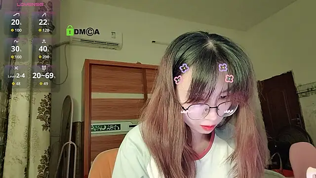 Snapshot of Lili_666 chatting on 09.13.25 Lili 666 online show from 09.13.25