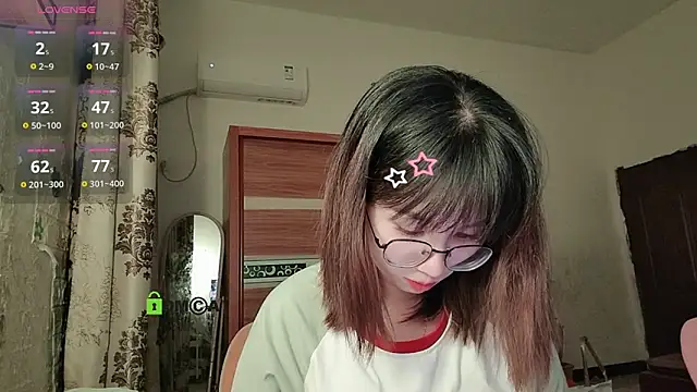 Snapshot of Lili_666 chatting on 10.03.25 Lili 666 online show from 10.03.25