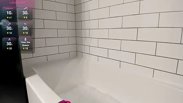 Snapshot of ImLeanneLawson chatting on 03.22.25 ImLeanneLawson online show from 03.22.25