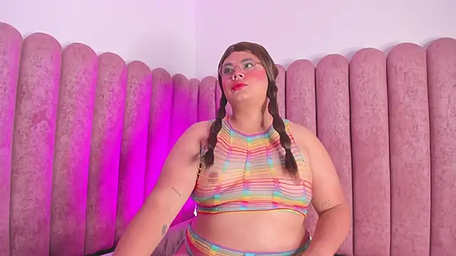 Snapshot of Tom_Silver__ chatting on 12.22.24 Tom Silver online show from 12.22.24