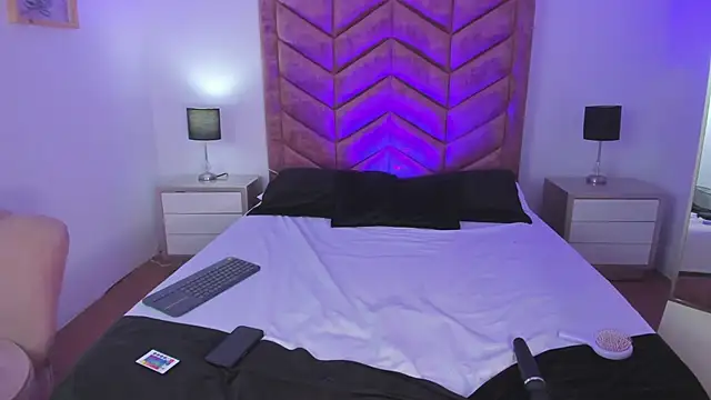 Snapshot of Tom_Silver__ chatting on 02.07.25 Tom Silver online show from 02.07.25