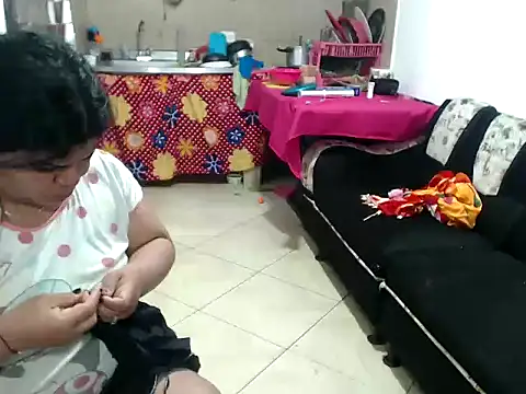 Snapshot of Tiffany_crazy chatting on 12.26.24 Tiffany crazy online show from 12.26.24