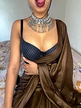 Snapshot of Hot-sexy222 chatting on 12.08.24 Hot-sexy222 online show from 12.08.24