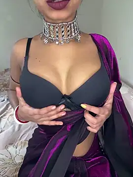 Snapshot of Hot-sexy222 chatting on 12.31.24 Hot-sexy222 online show from 12.31.24