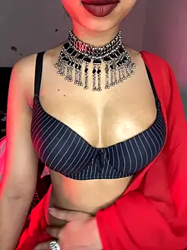 Snapshot of Hot-sexy222 chatting on 11.01.25 Hot-sexy222 online show from 11.01.25