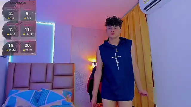 Snapshot of Nathan_Bluee chatting on 01.03.25 Nathan Bluee online show from 01.03.25