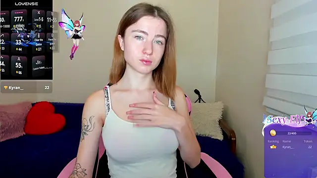 Snapshot of Luxuryalma chatting on 12.20.24 Luxuryalma online show from 12.20.24