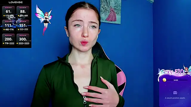 Snapshot of Luxuryalma chatting on 02.18.25 Luxuryalma online show from 02.18.25