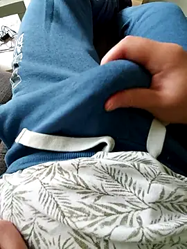 Snapshot of 85Friedrich chatting on 11.02.25 85Friedrich online show from 11.02.25