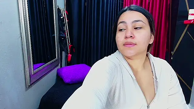 AmorMia online show from 02.05.25